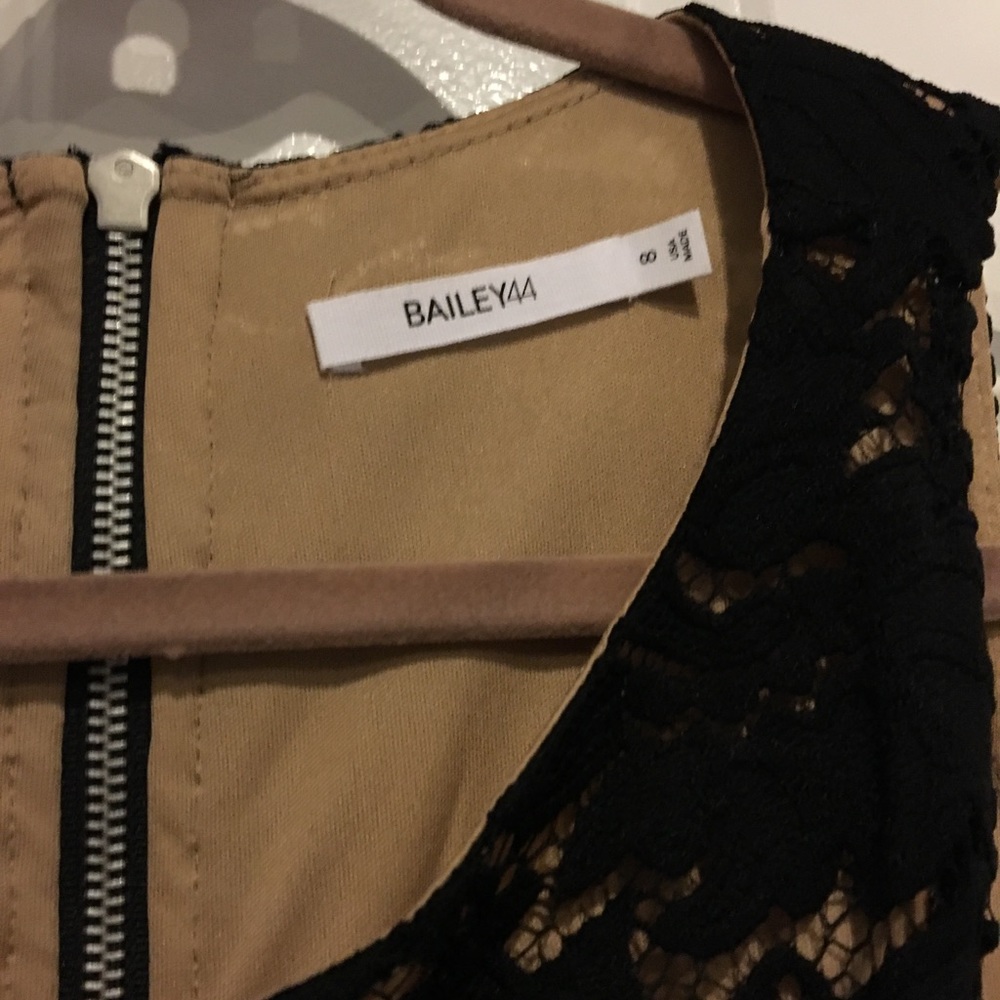 Black lace over beige under dress. Super flattering style - Picture 5 of 11